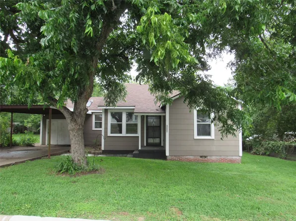 1905 S Park St, Brenham, TX 77833