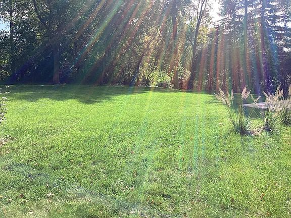 5th image of 1113 Shore Acres Dr