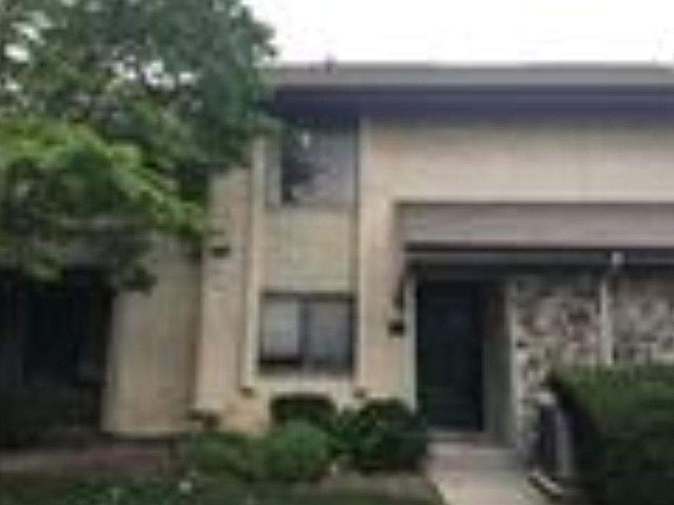 1st image of 54 Hampshire Dr
