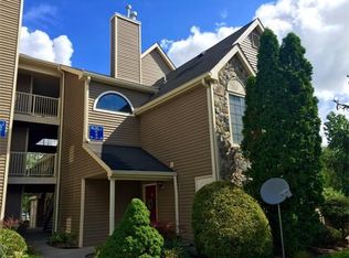42 Lear Ct, East Brunswick, NJ 08816