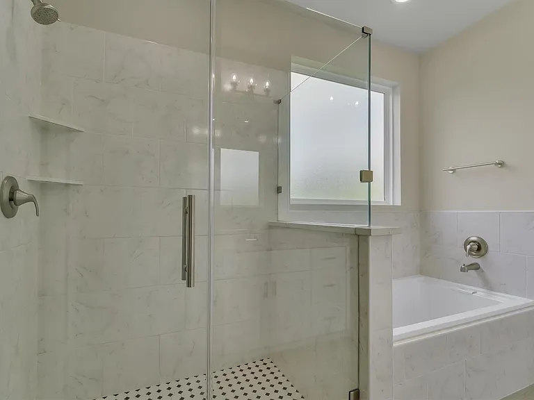 8318 Sunnyhill St — Photo 30