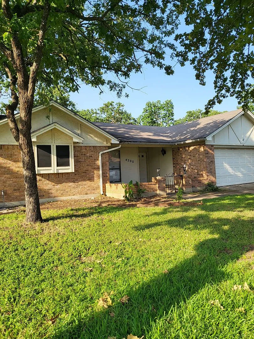 4200 Pyracantha, Arlington, TX 76017 — Photo 1