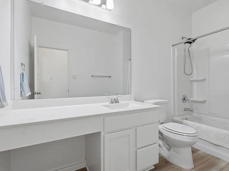 15415 Oceanus Dr — Photo 17