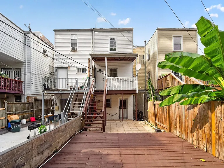 1004 Girard St NW — Photo 26