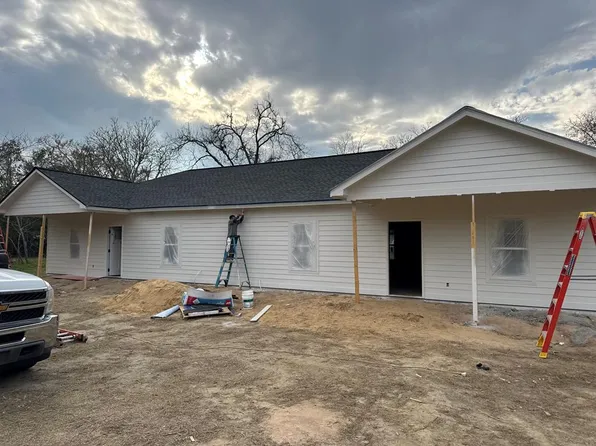 323 2nd St NW, Moultrie, GA 31768