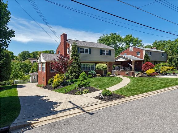 3rd image of 226 Coleen Dr
