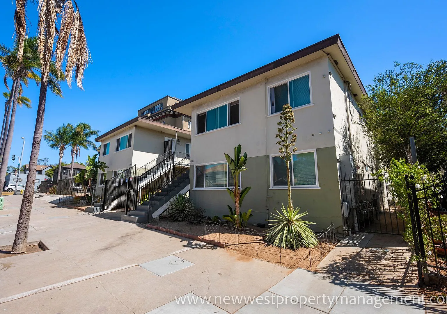 Top-floor Sherman Heights 1-bedroom, available now! — Photo 2