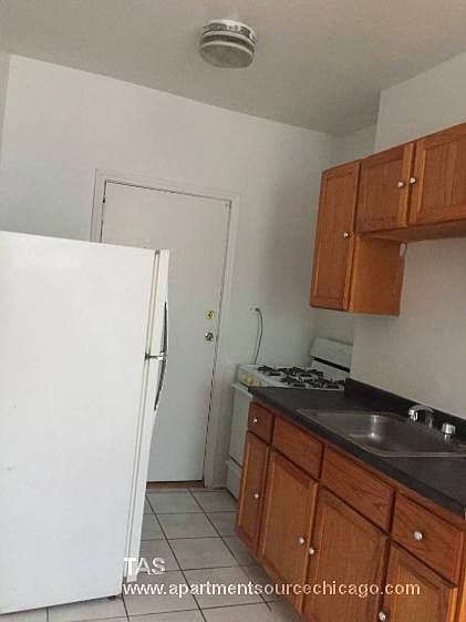 1st image of 929 W Sunnyside Ave APT 3N