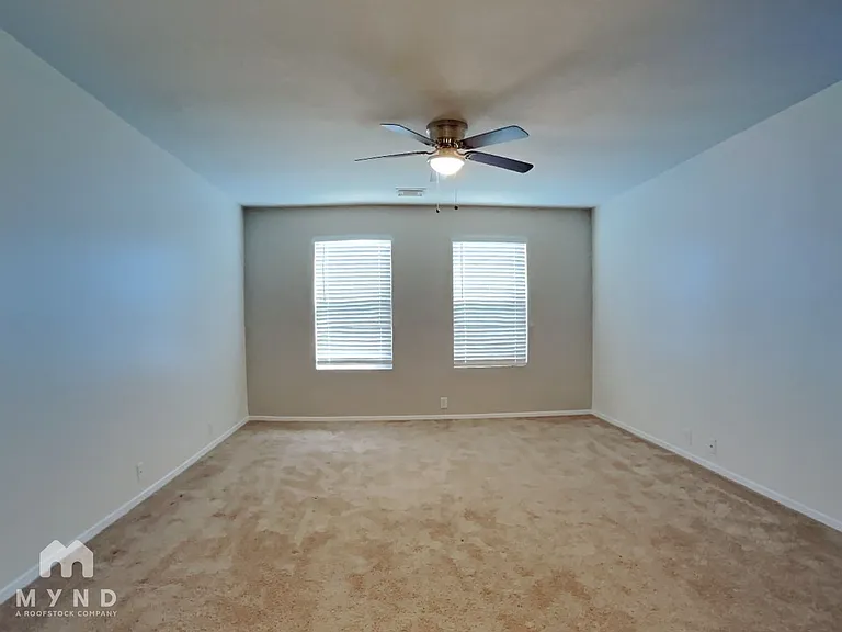3338 Becker Glen St — Photo 11