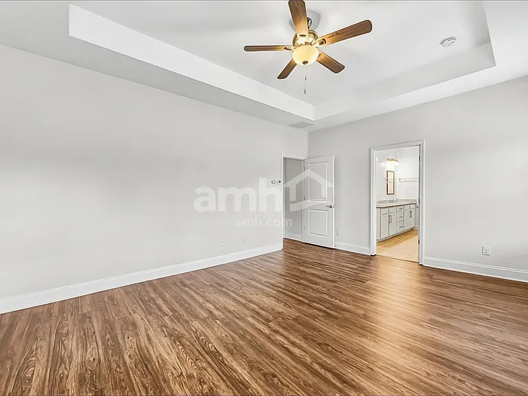 5935 Hart Way — Photo 10