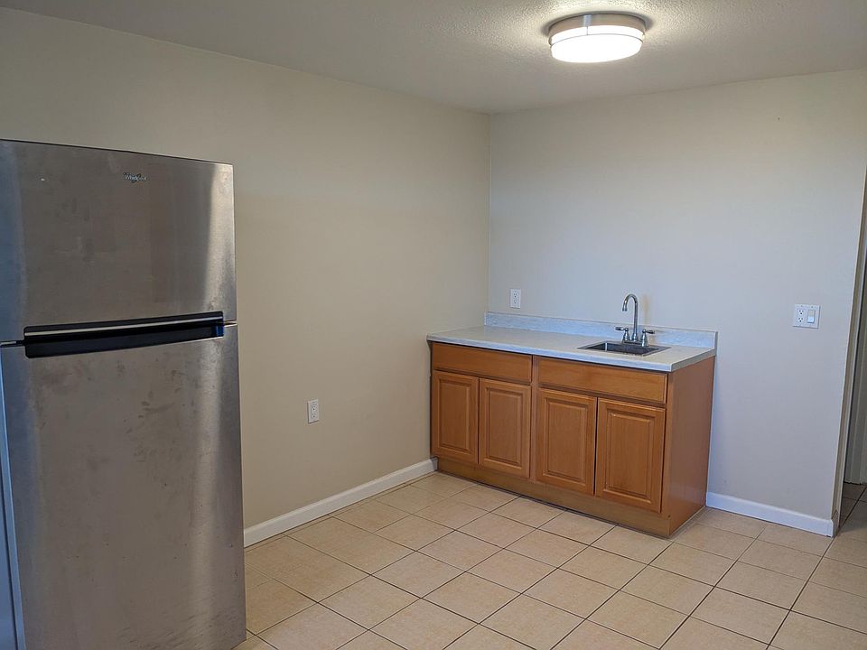 1st image of 716 Clarinada Ave