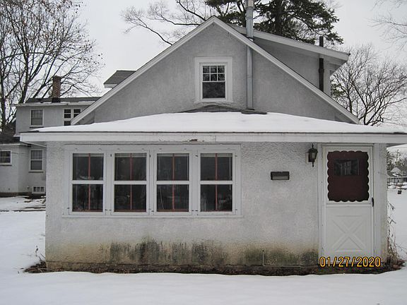3rd image of 409 W Park Ave