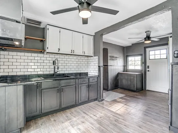 400 2nd St, Saint Joe, IN 46785