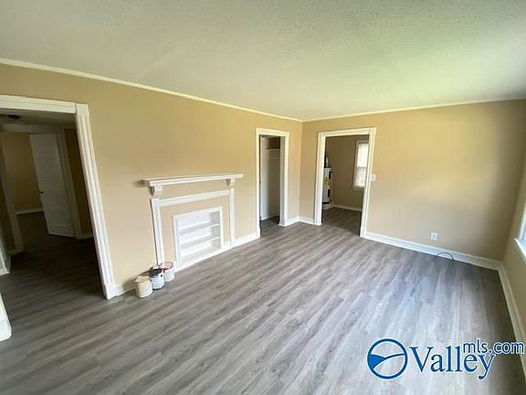 3rd image of 4008 Cypress Ave SW