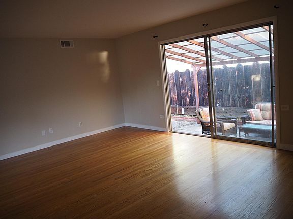 5th image of 515 S Eldorado St #B
