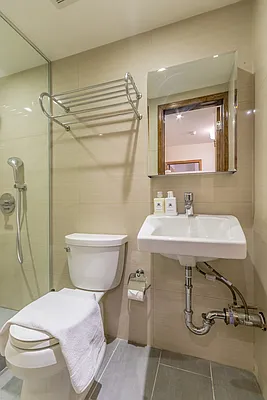 Rented by Townhouse Apartments | media 19