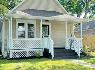 727 Water St, Hobart, IN 46342