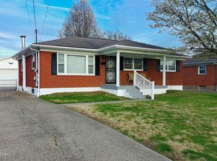 4908 Swaps Ln, Louisville, KY 40216