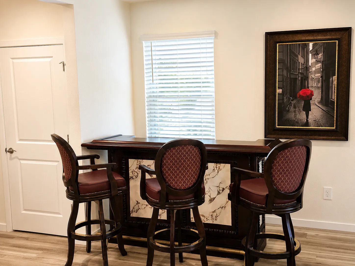 5 bed, 2447 sqft, $750 — Photo 4