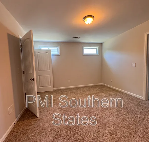 320 Alameda Ln — Photo 14