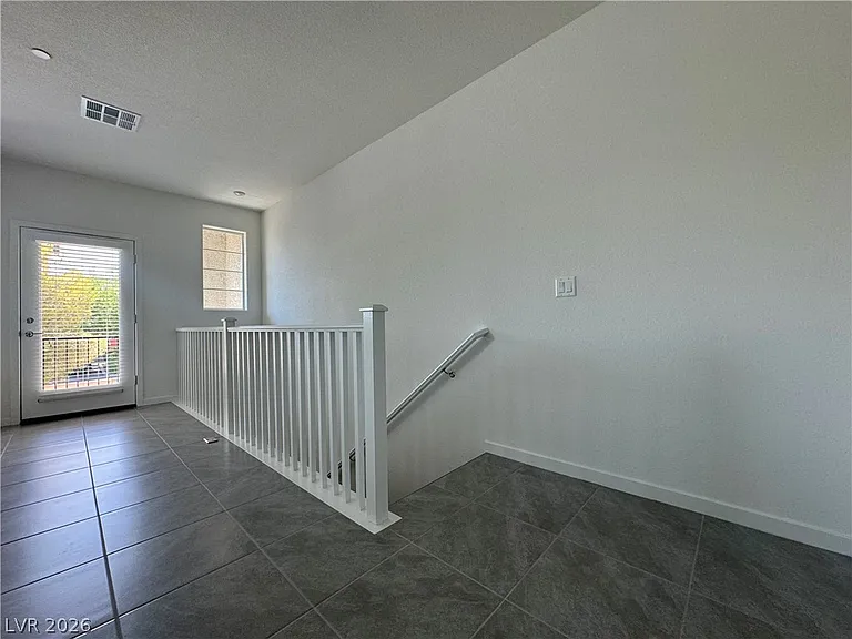 6181 Garden Crest St — Photo 12