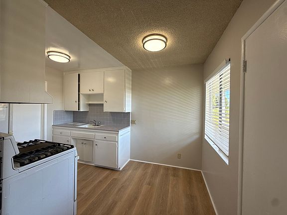 4th image of 400 Ferrini Rd APT 7