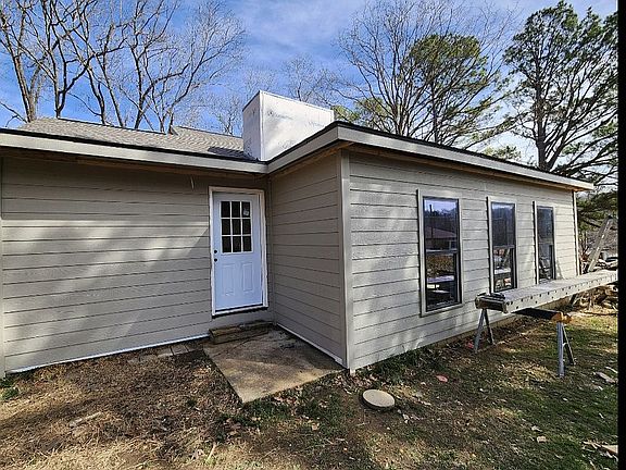 5th image of 51 Cherokee Rd
