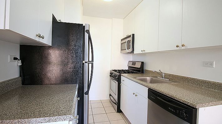 1st image of 175 W 90th St APT 10J