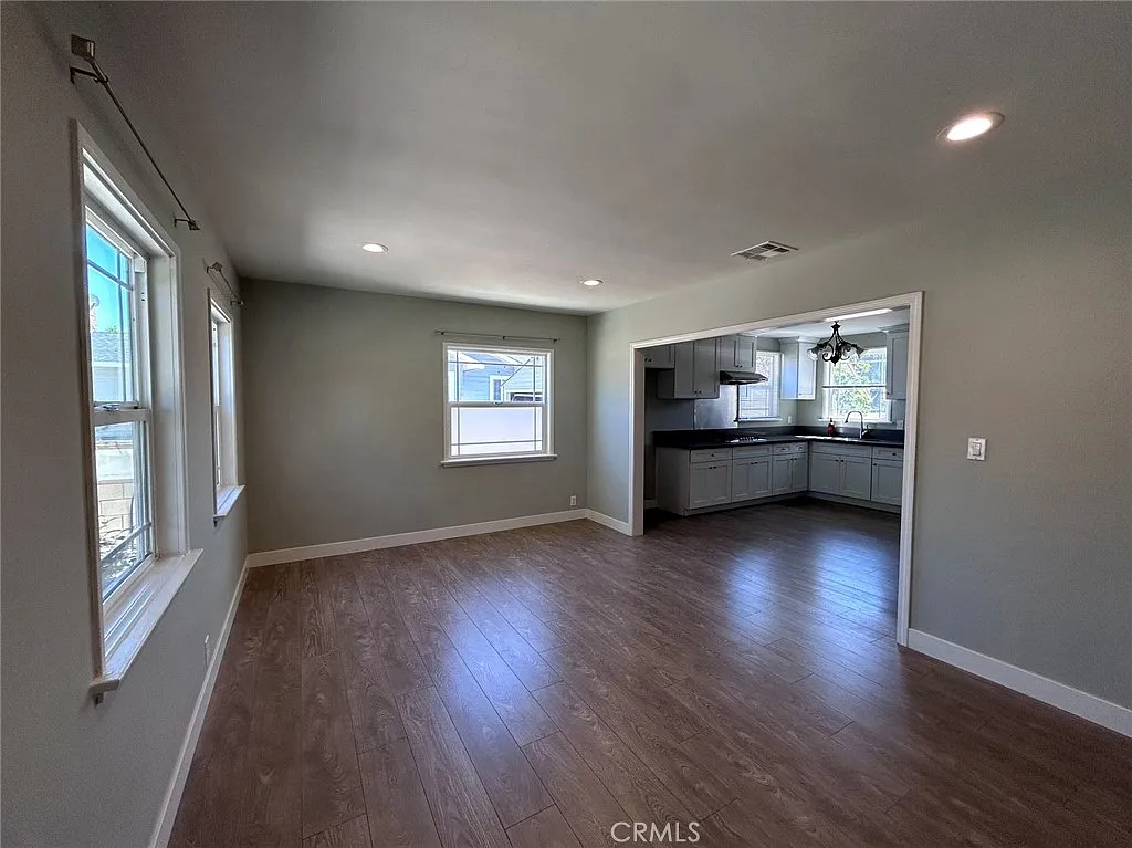 3 bed, 1270 sqft, $3,400 — Photo 4