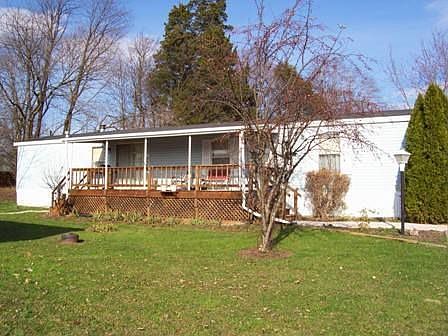 2nd image of 44 Bonneau Heights Rd