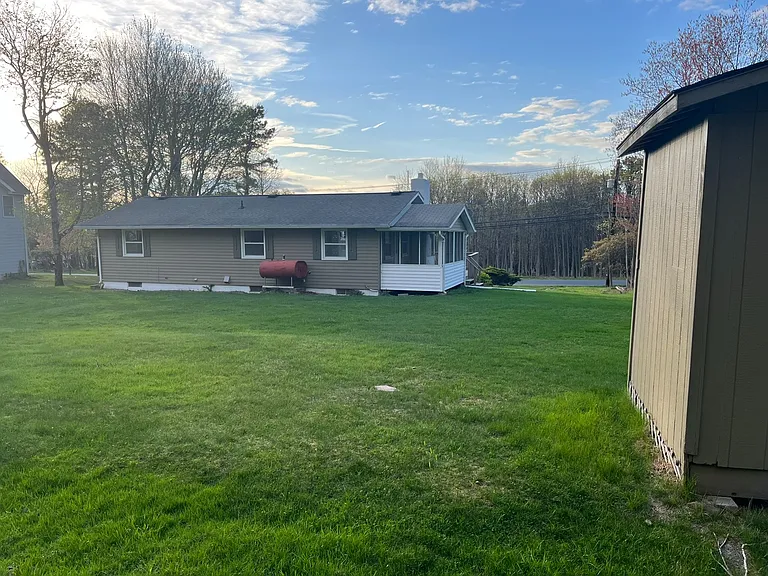 548 Mountain Rd — Photo 17