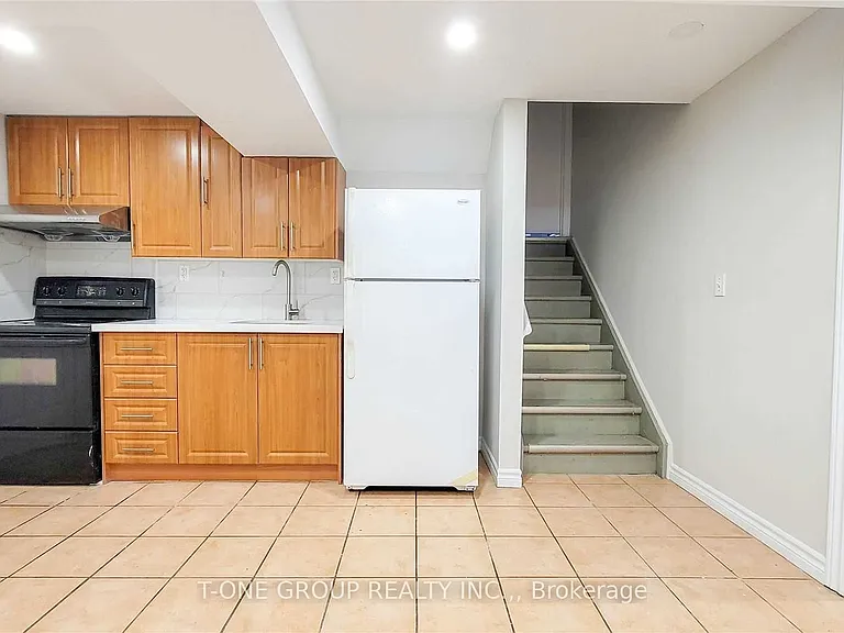 97 Briarscross Blvd #BASEMENT — Photo 3