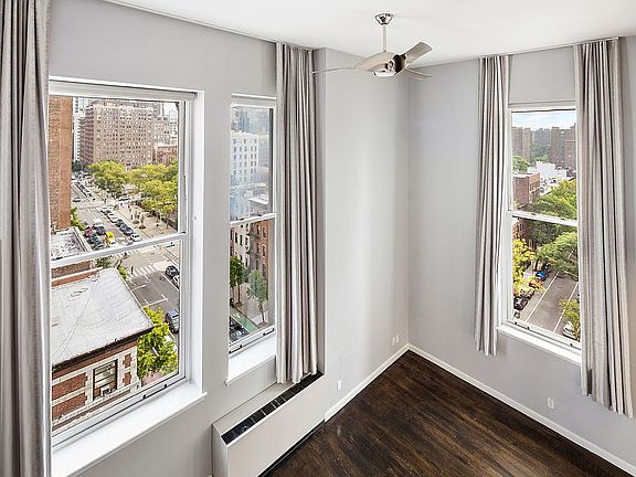 5th image of 305 2nd Ave APT 719