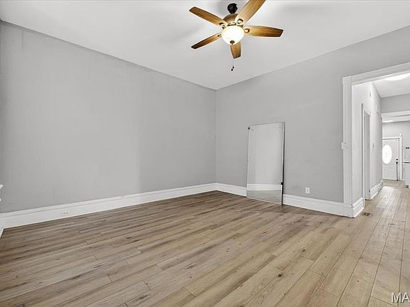 4th image of 2843 Chippewa St