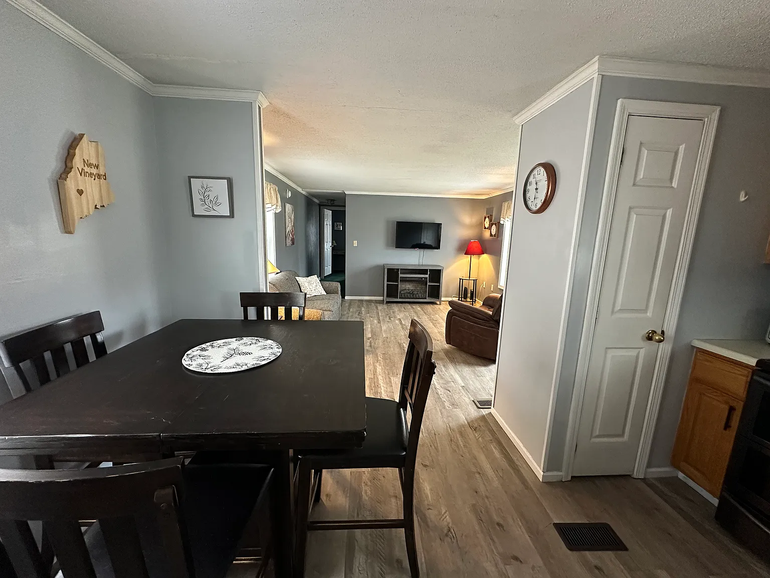 3 bed, 980 sqft, $1,250 — Photo 4