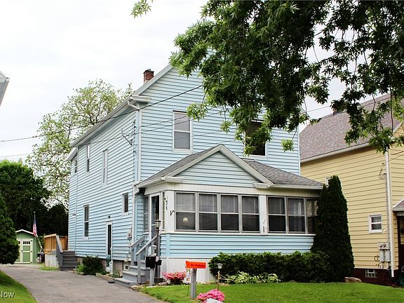 2nd image of 36 Whitney Ave N