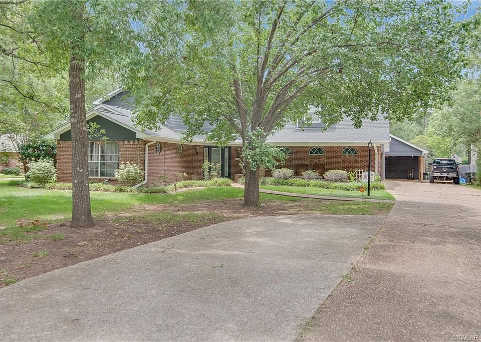 1st image of 4903 Willow Chase Dr