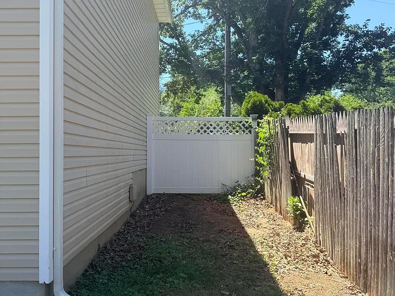 150 Magnolia Ln — Photo 17