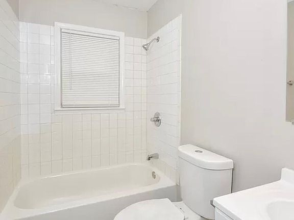 5th image of 10507 Palmer Ave