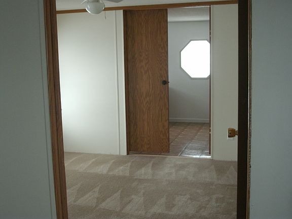 5th image of 108 Superior Trl