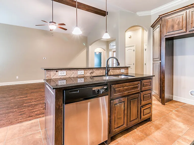 4909 Kelly Lakes Dr — Photo 17