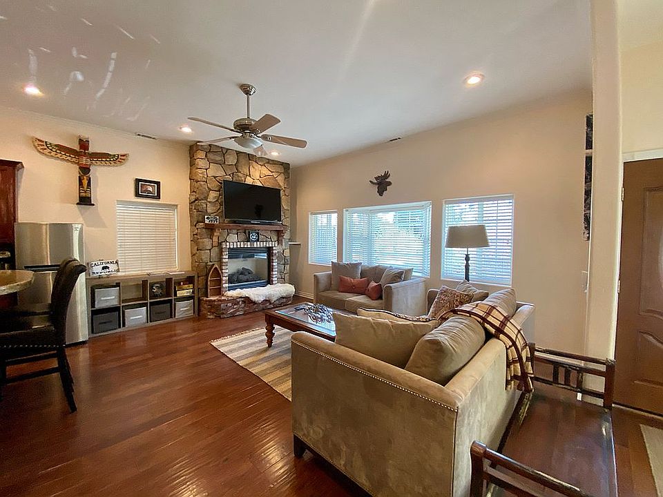 1st image of 1056 Eagle Mountain Dr