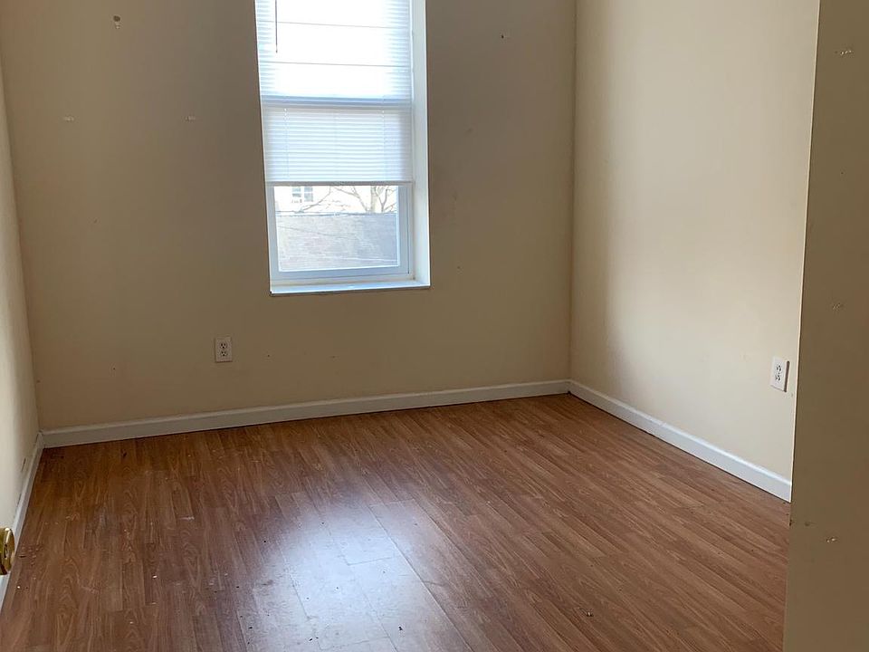 2nd image of 1534 N 18th St
