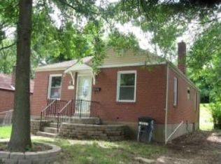 8709 College Ave, Saint Louis, MO 63136