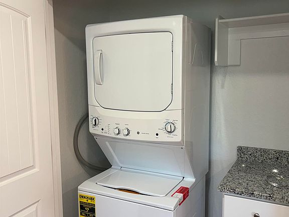 5th image of 109 Olyvia Cir