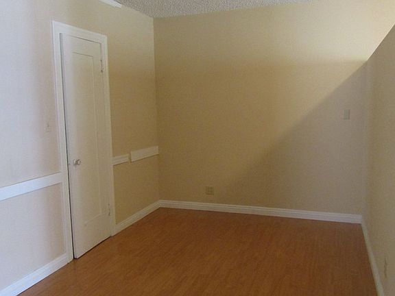 4th image of 9824 Haines Canyon Ave