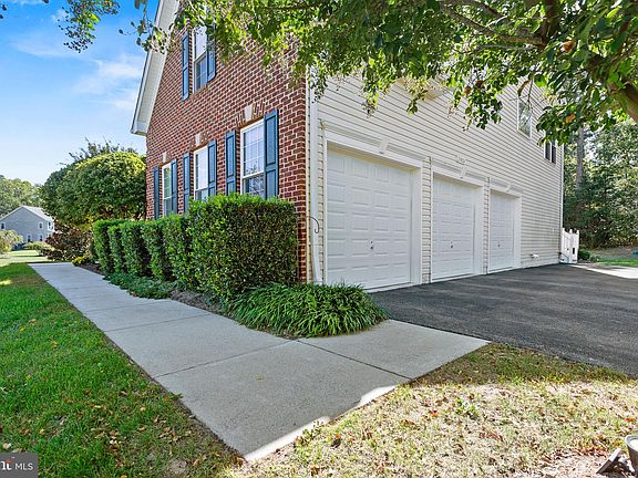 2nd image of 23024 Holloway Ct