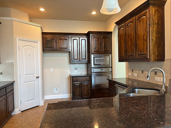 3rd image of 6117 Mickelson Way
