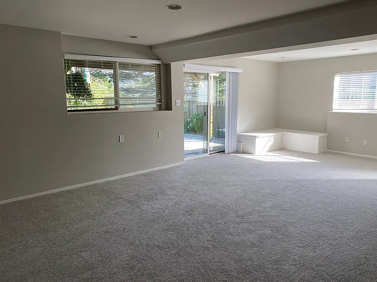 1091 Banyan Way — Photo 6