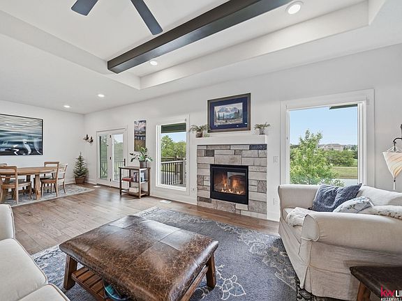 5th image of 10902 Portage Dr